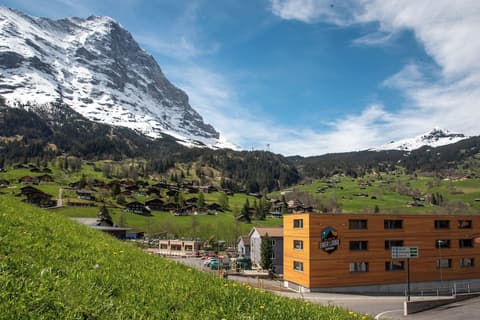 Eiger Lodge Chic, Front of property