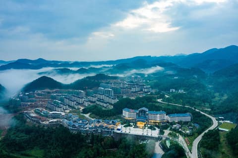 Ramada by Wyndham Guangyuan Zengjiashan Resort, Exterior