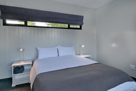 Sleepover KMIA, Room