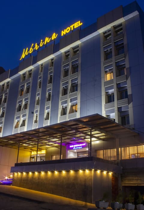 Merina Hotel, Front of property