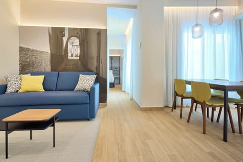 Tándem Pópulo, Room