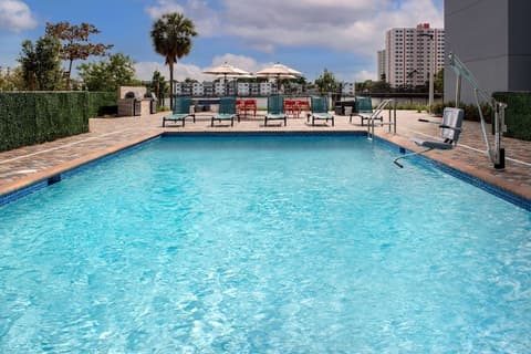 Home2 Suites by Hilton Miami Airport South Blue Lagoon, Pool