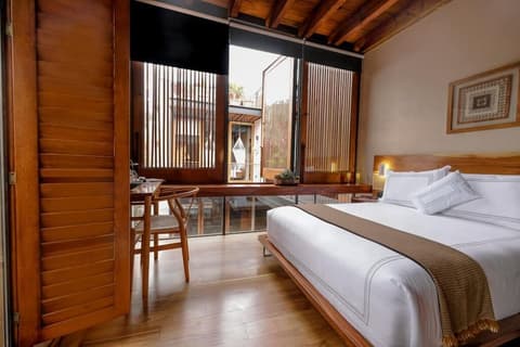 El Recinto Luxury Hotel, 