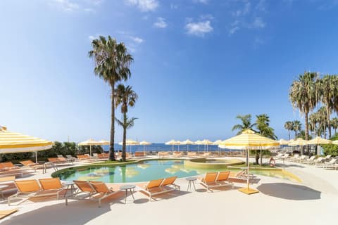 NEXT - Savoy Signature, Outdoor pool