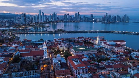 Hotel La Compañía Casco Antiguo, Miscellaneous