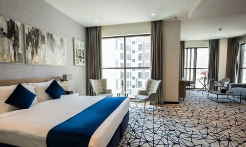 Grand Kingsgate Waterfront By Millennium Hotels, Room