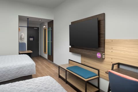 Tru by Hilton Miami West Brickell, Room
