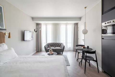 YAYS Antwerp Opera by Numa, Room