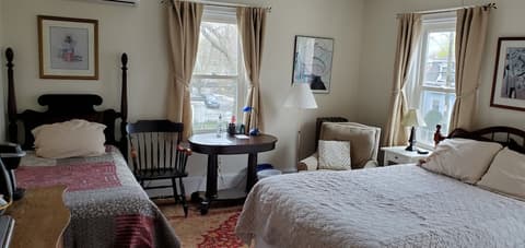 Morrison House, Room