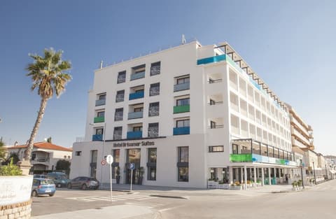 Hotel Brisamar Suites, Front of property