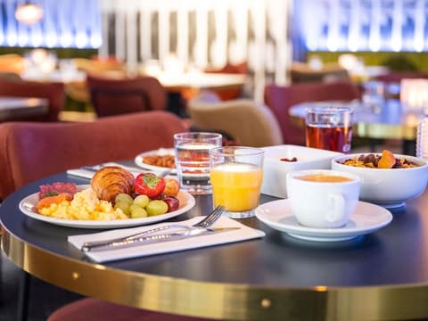 Mercure Amsterdam North Station, Miscellaneous