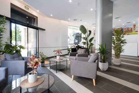 Hotel BestPrice Girona, Reception