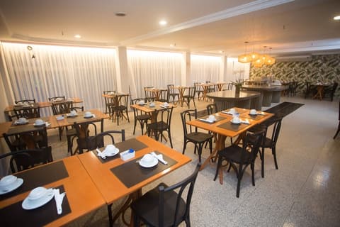 Regency Copacabana Hotel, Breakfast meal