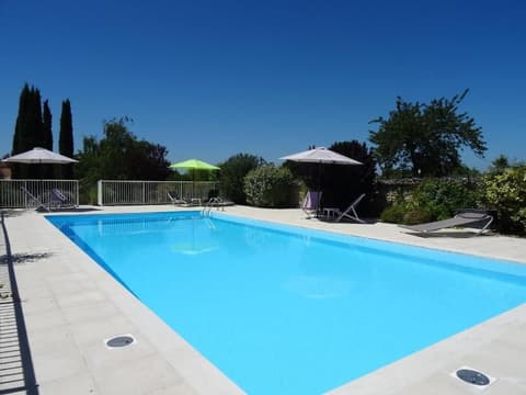 Domaine de l'Echassier, The Originals Relais, Pool