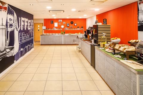 Ibis budget London Heathrow Central, Breakfast area