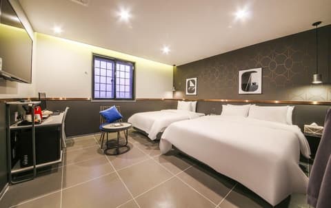 Gupo Brown-Dot Hotel, Room