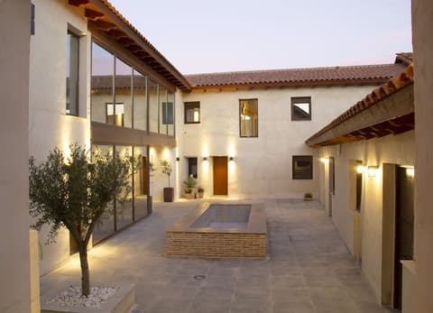 Domus Oncinae Fabia, Terrace/patio