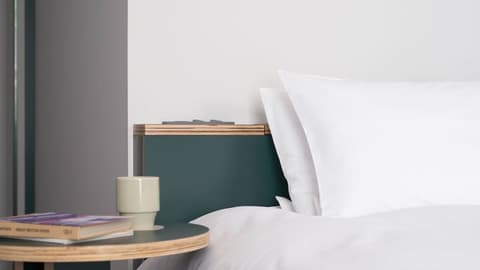 all day place shibuya, Room