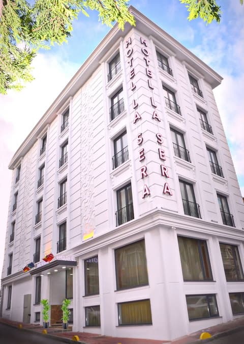 Hotel La SERA, Exterior