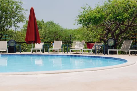 Etosha Safari Camping2Go, Outdoor pool