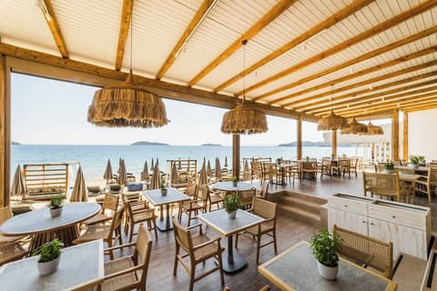 Skiathos Theros Philian Collection, Restaurant