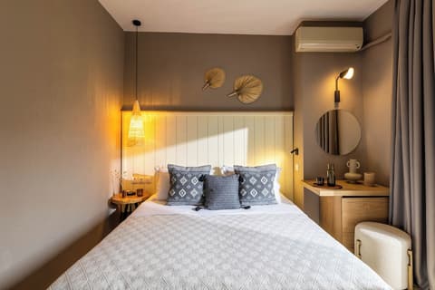 Skiathos Theros Philian Collection, Room