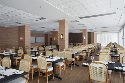 Windsor Tower Hotel, Breakfast area