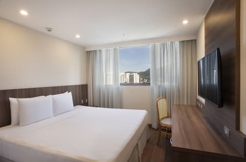 Windsor Tower Hotel, Room