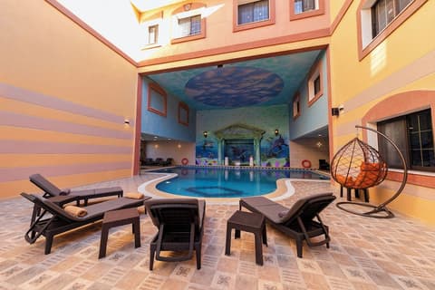 Petra Canyon Hotel, Pool