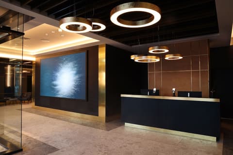 Hotel Reykjavik Saga, Reception