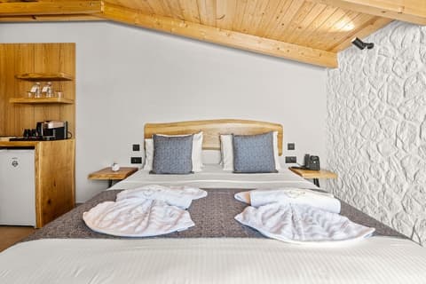 Emily's Luxury Suites, Room