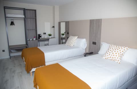 Hotel Lux Melide, Room