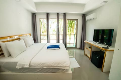 Lagoona Sunset, Room