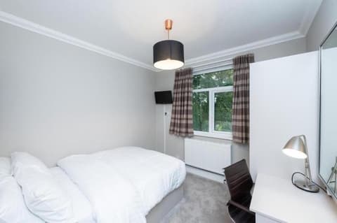 Uno Hotel Heathrow Windsor, Room