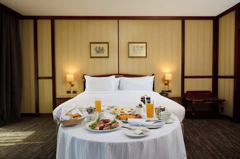 Grand Hotel Bucharest, Room