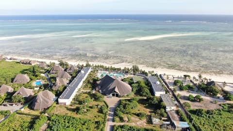 Twiga Beach & Spa, Beach