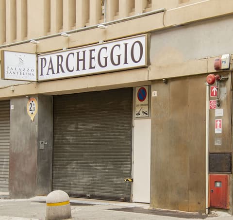 Palazzo Sant'Elena, Exterior