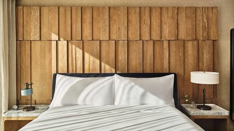 Conrad Los Angeles, Room