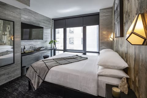 The FIDI Hotel, Room