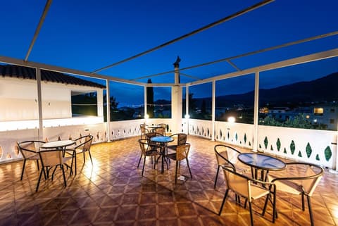 Hotel Elena, Terrace/patio