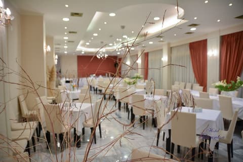 Glarentza, Restaurant