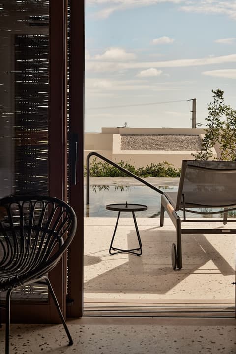 NOŪS Santorini, Room