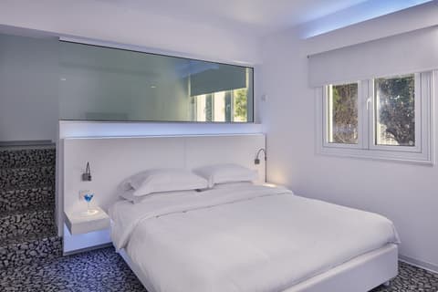 So White Club Resort, Room