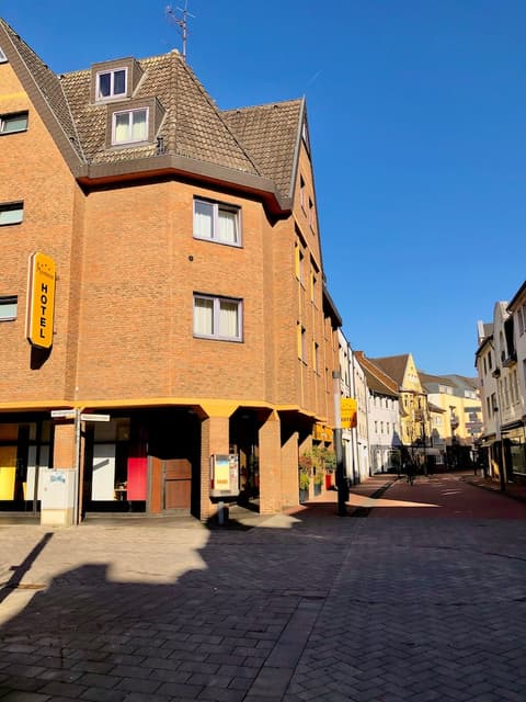 Montana Hotel Köln-Bonn Airport, Shopping mall