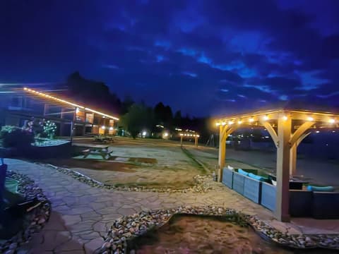 Sea Edge Beachside Hotel, Exterior