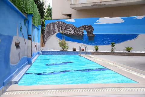 City Moonlight Apart Hotel, Outdoor pool