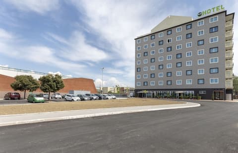 B&B Hotel Roma Fiumicino Aeroporto Fiera 2, Front of property