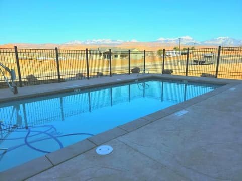 Scenic View Inn & Suites Moab, Pool