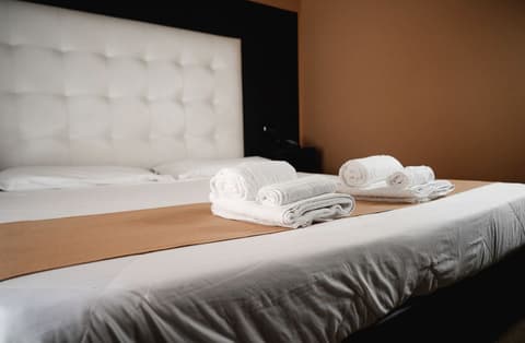 Sweet Central Hotel, Room