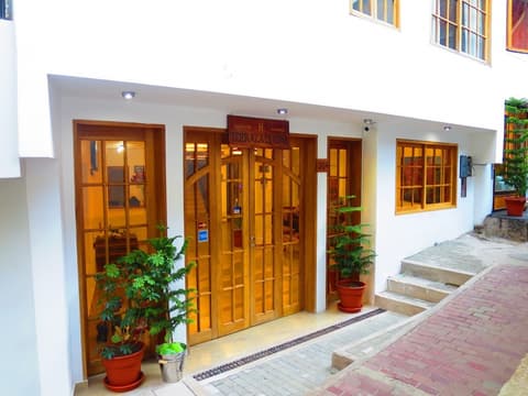 HOTEL TERRAZA DE LUNA, Front of property